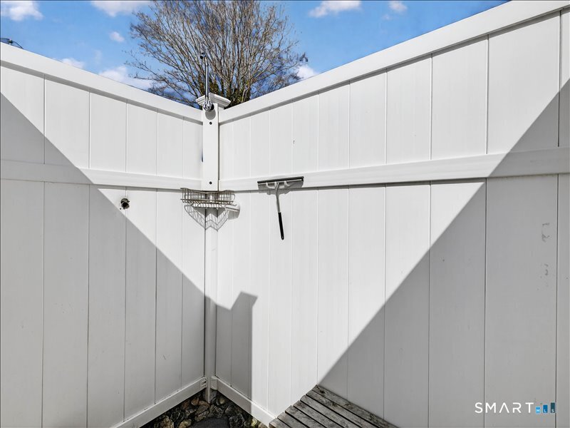 27 Jerome Road New London CT 06320