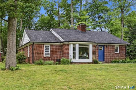 529 Pomfret Street Putnam CT 06260