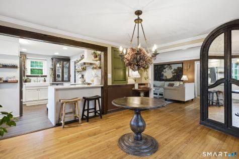 529 Pomfret Street Putnam CT 06260