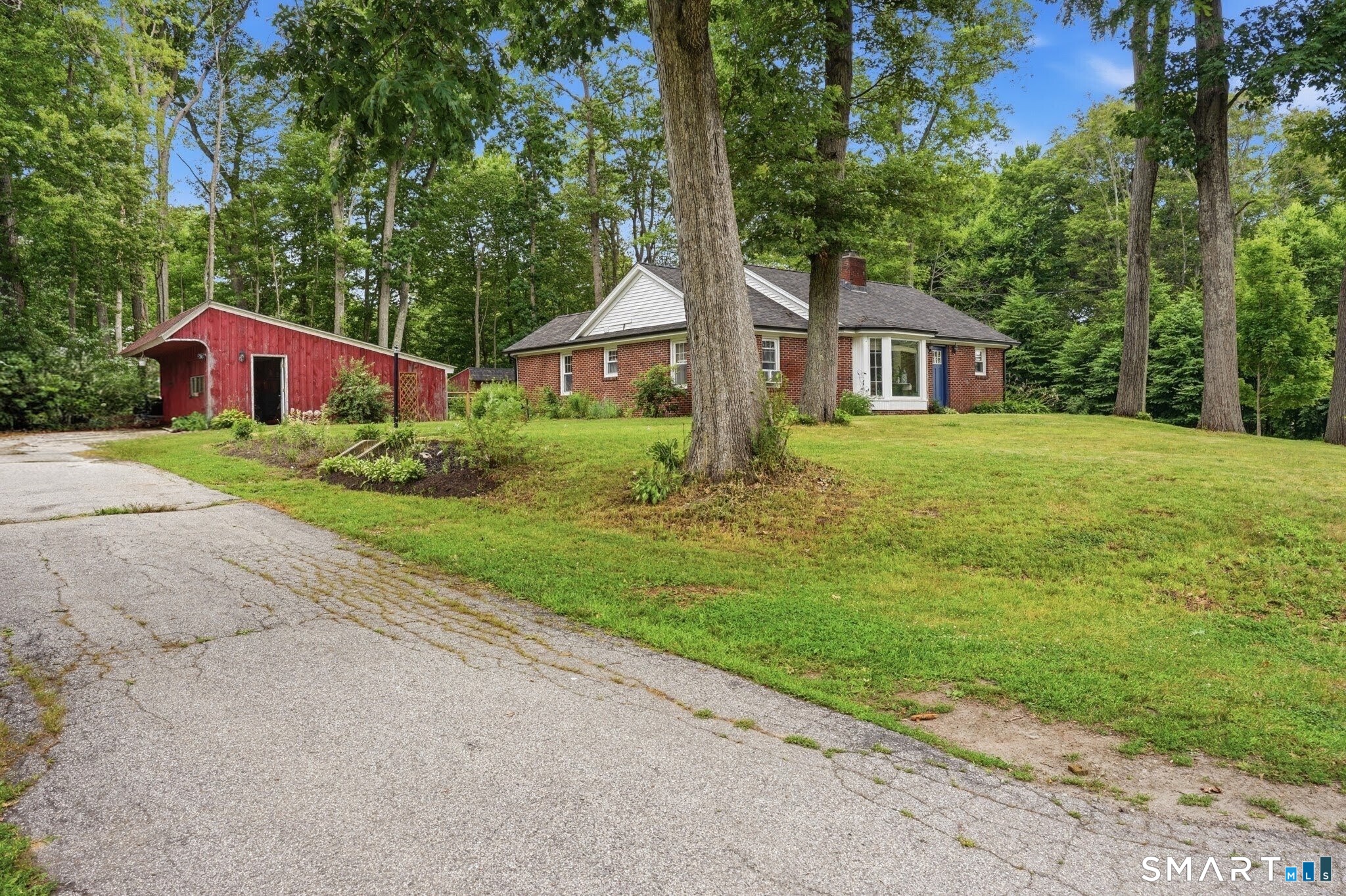 529 Pomfret Street Putnam CT 06260