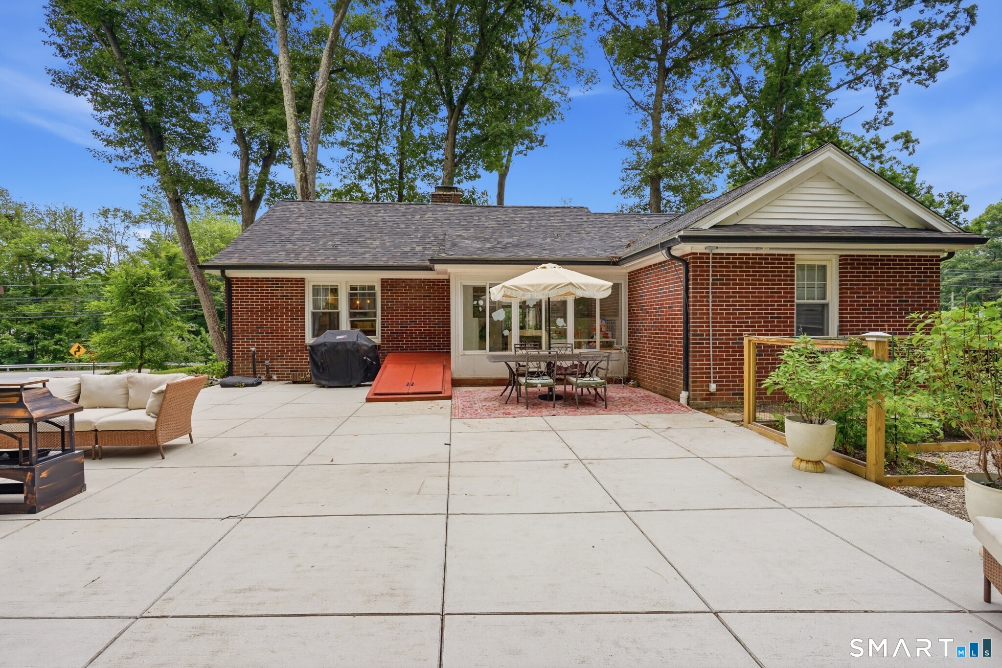 529 Pomfret Street Putnam CT 06260