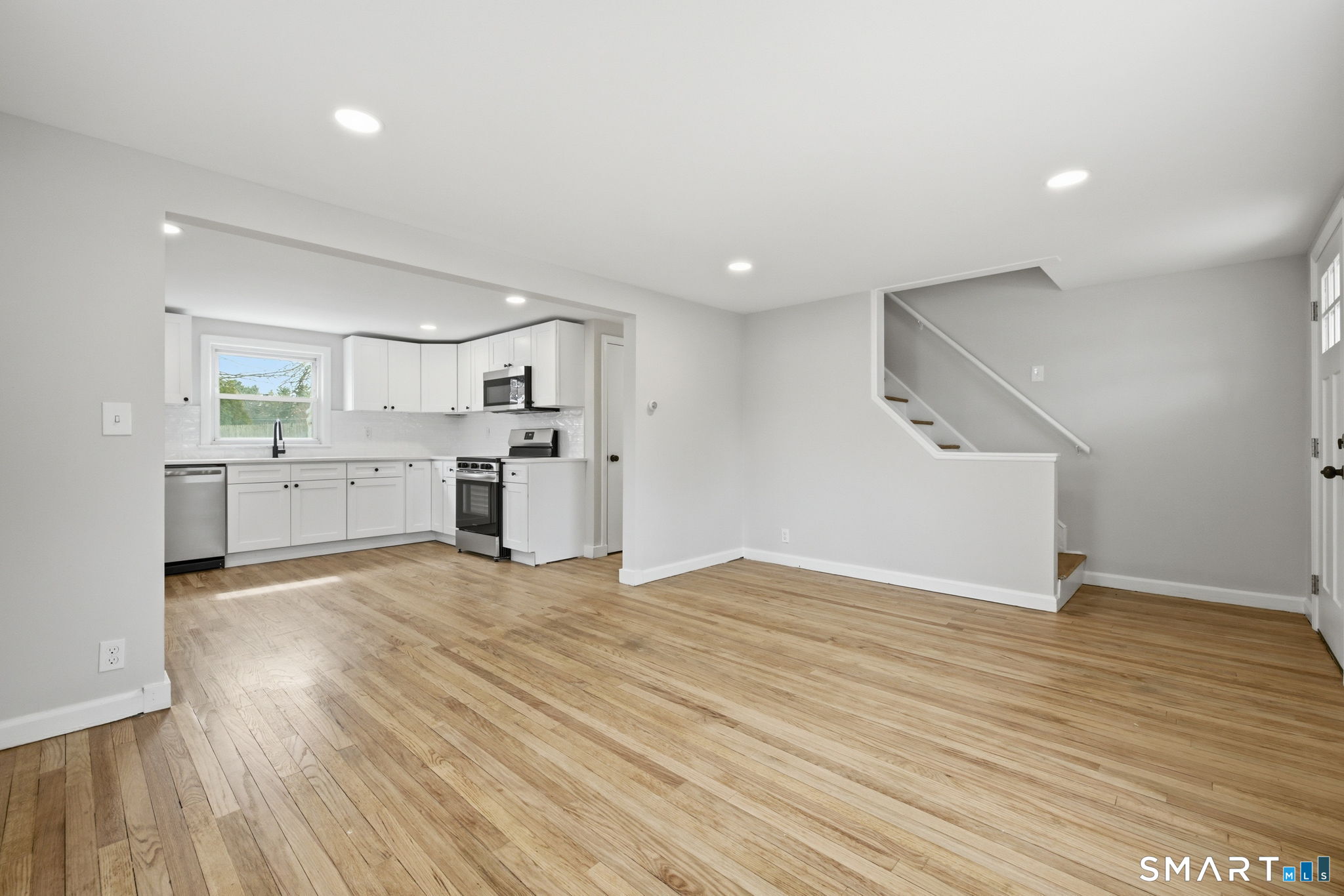 9 Grand Street Enfield CT 06082