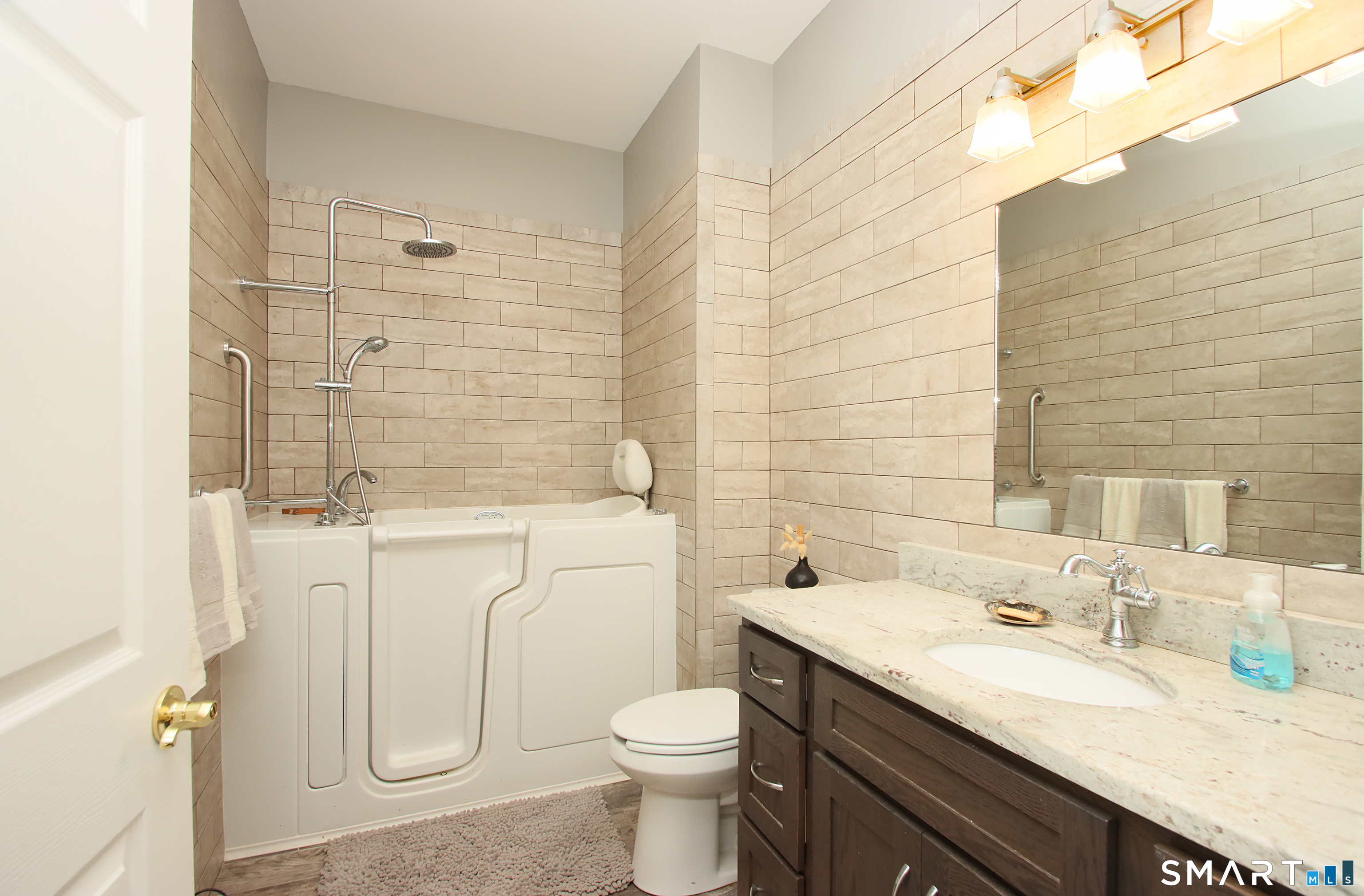 107 Meadow Brook Road Oxford CT 06478