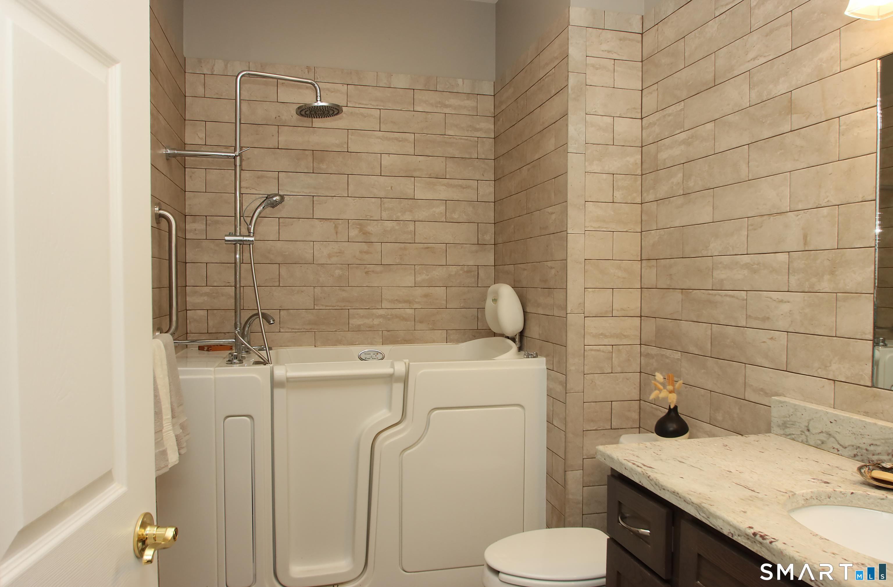107 Meadow Brook Road Oxford CT 06478