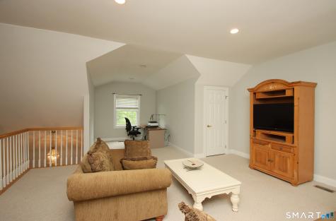 107 Meadow Brook Road Oxford CT 06478