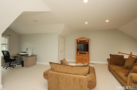 107 Meadow Brook Road Oxford CT 06478