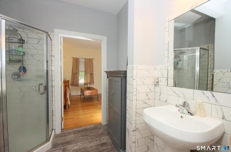 107 Meadow Brook Road Oxford CT 06478