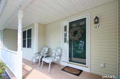 107 Meadow Brook Road Oxford CT 06478