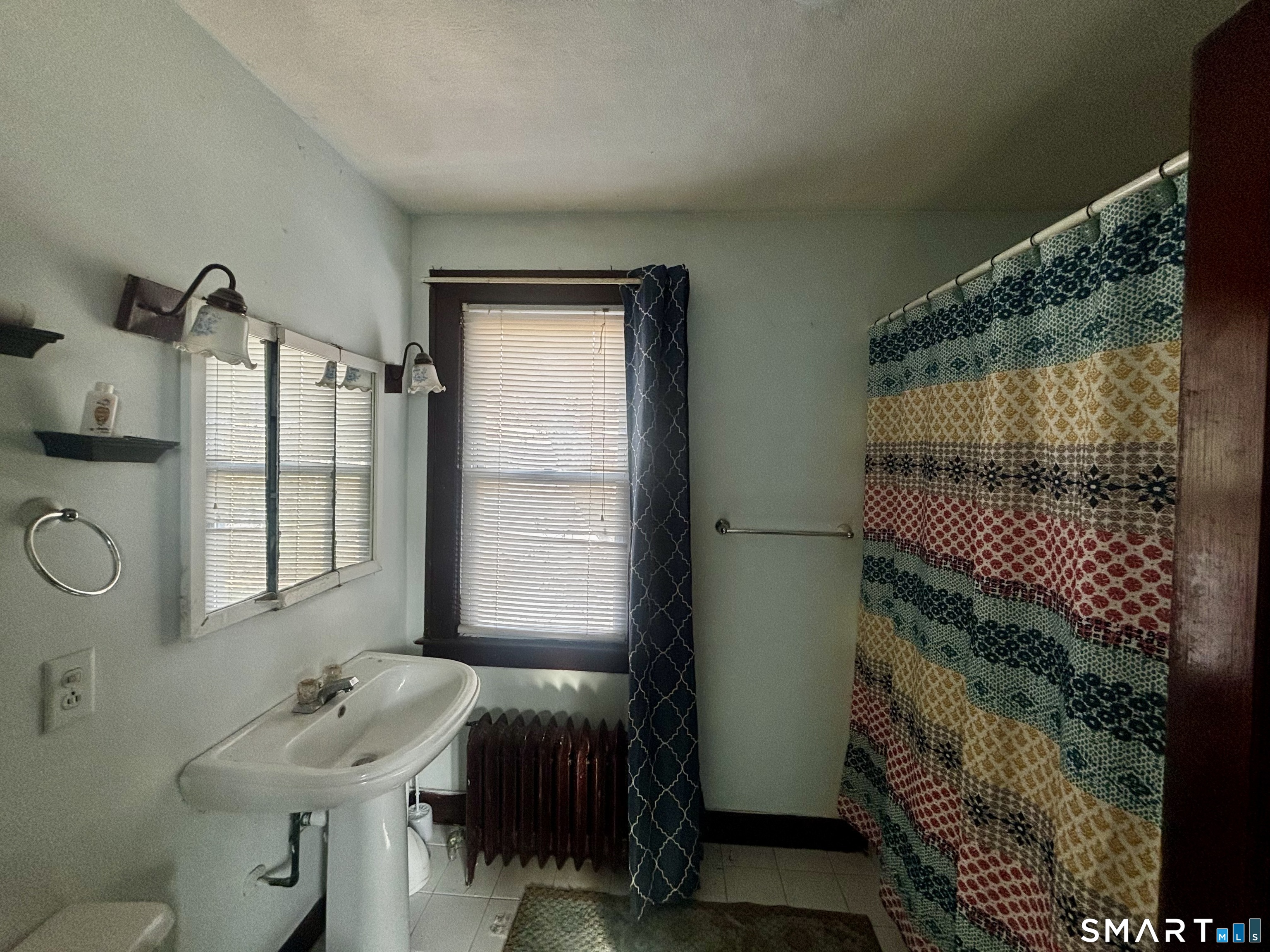 28 Skitchewaug Street Windsor CT 06095