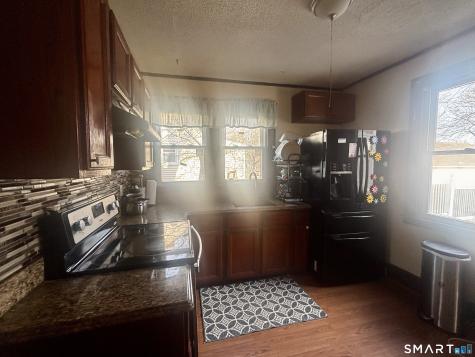 28 Skitchewaug Street Windsor CT 06095