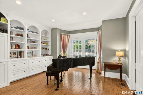 999 Bronson Road Fairfield CT 06824
