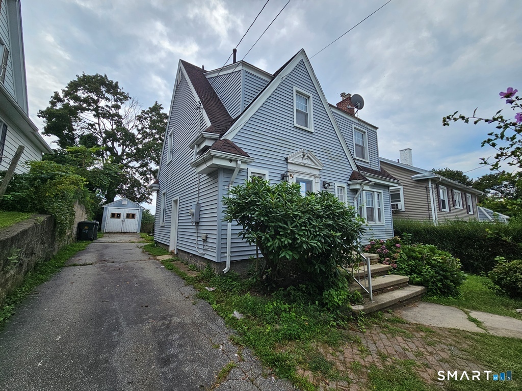112 Vauxhall Street New London CT 06320