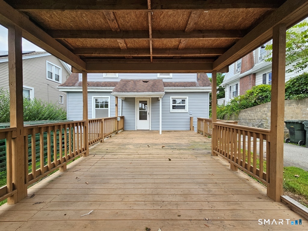 112 Vauxhall Street New London CT 06320
