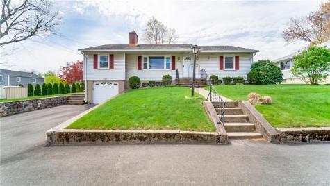 82 Fleetwood Drive Waterbury CT 06706
