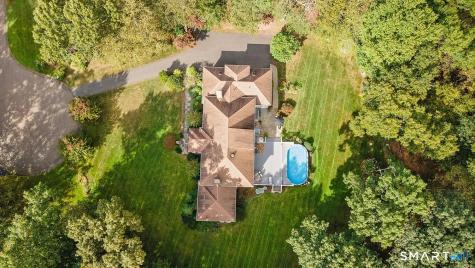 23 Aldo Drive Woodbridge CT 06525