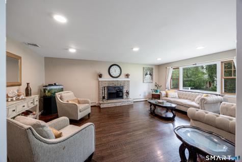 124 Pasadena Avenue Stratford CT 06614