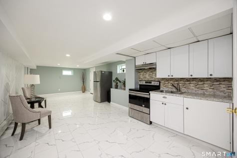 124 Pasadena Avenue Stratford CT 06614