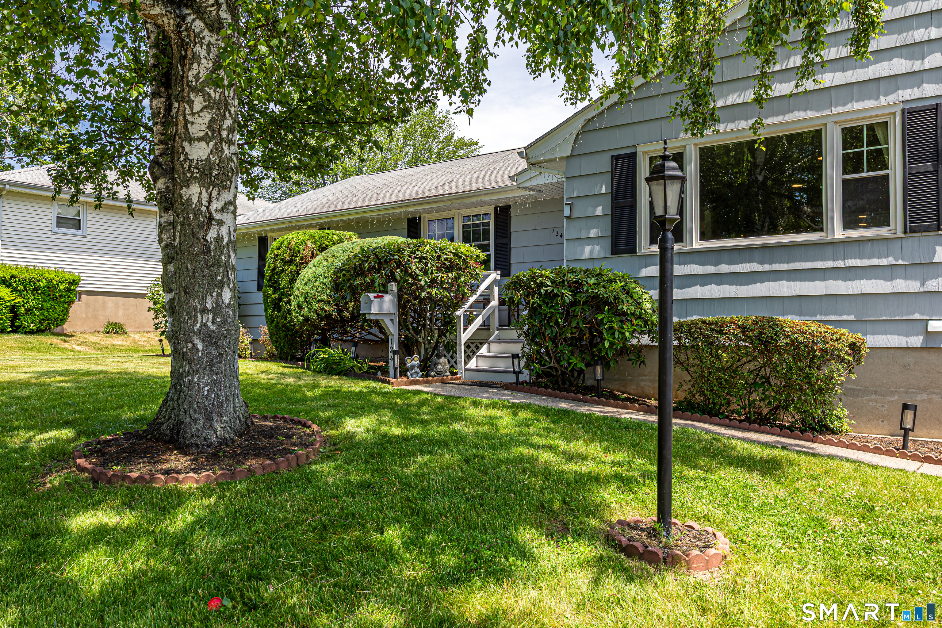 124 Pasadena Avenue Stratford CT 06614