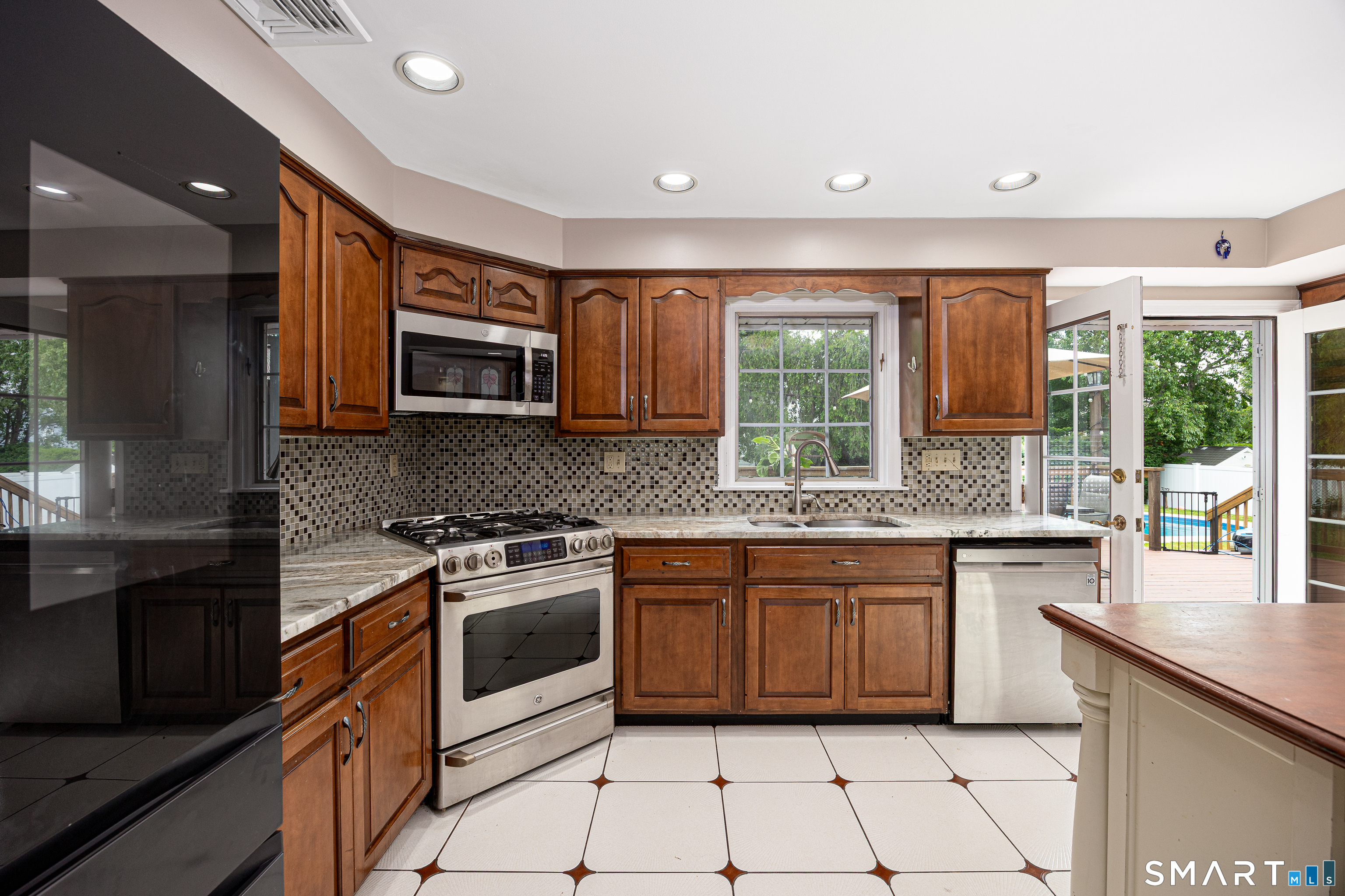 124 Pasadena Avenue Stratford CT 06614