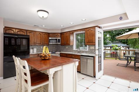 124 Pasadena Avenue Stratford CT 06614