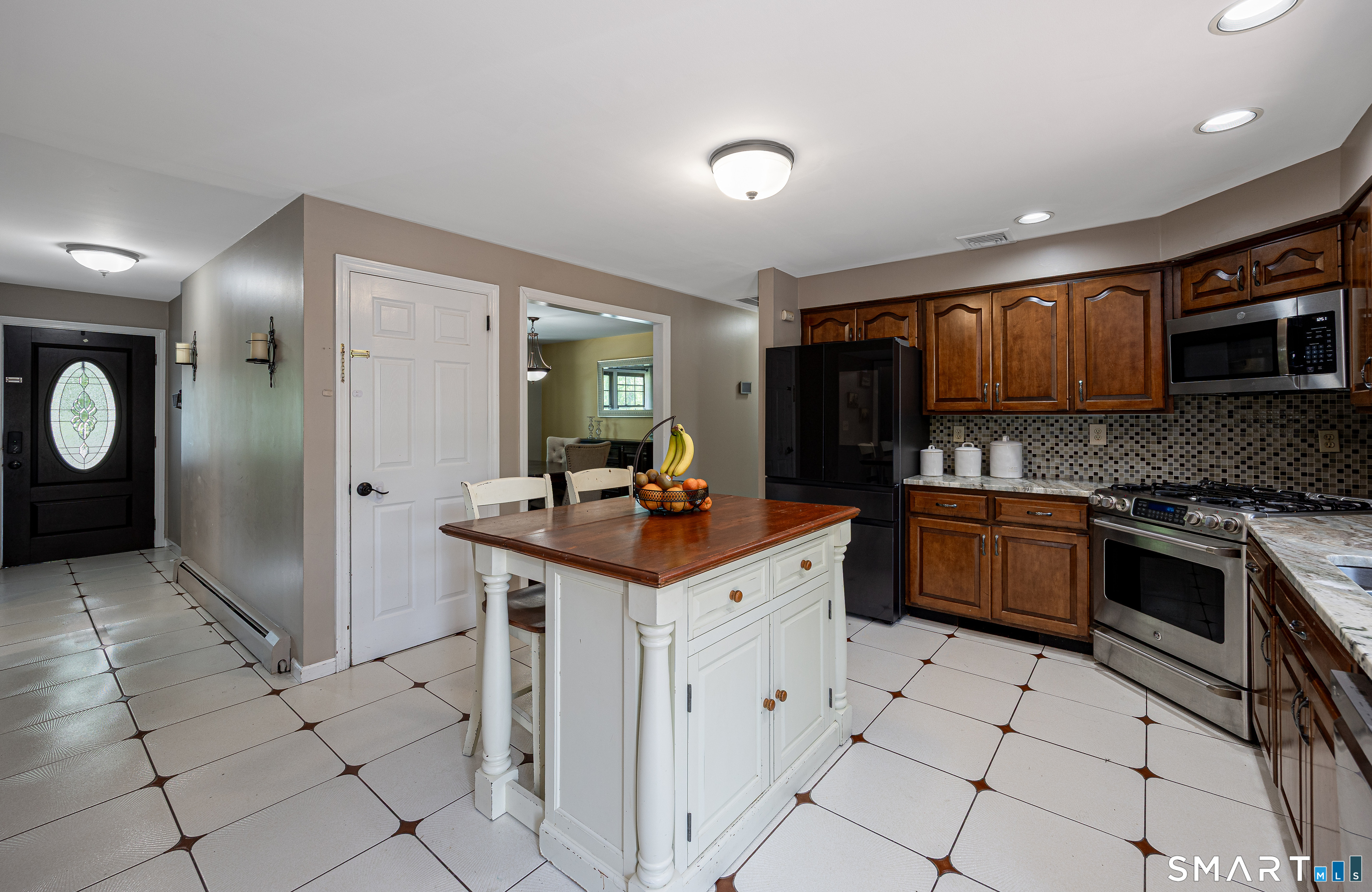 124 Pasadena Avenue Stratford CT 06614