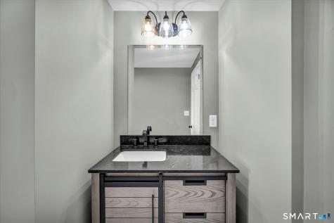 84 Raffia Road Enfield CT 06082