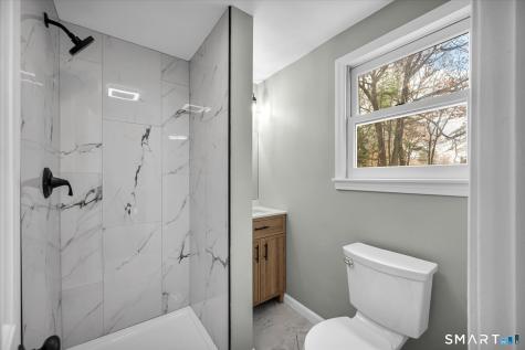 84 Raffia Road Enfield CT 06082