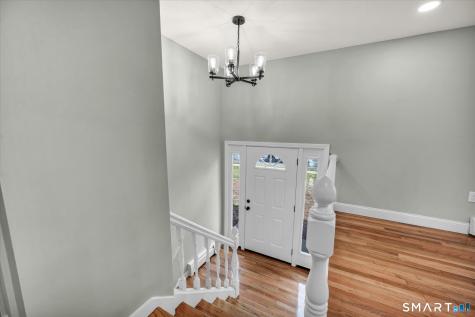 84 Raffia Road Enfield CT 06082