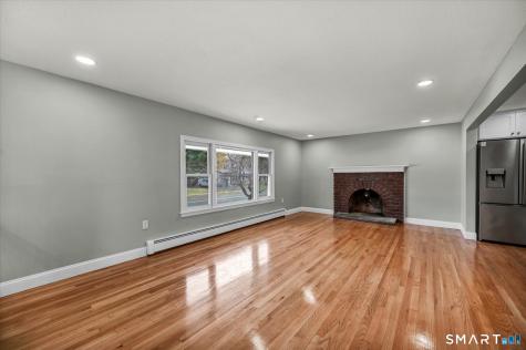 84 Raffia Road Enfield CT 06082