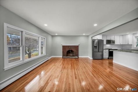 84 Raffia Road Enfield CT 06082