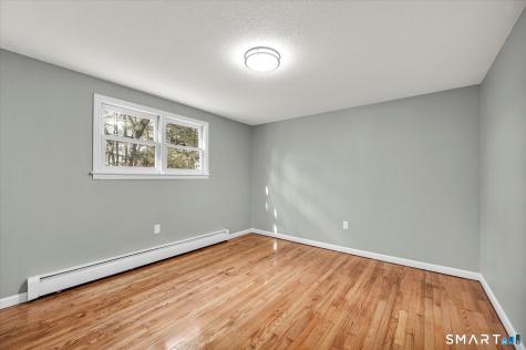 84 Raffia Road Enfield CT 06082