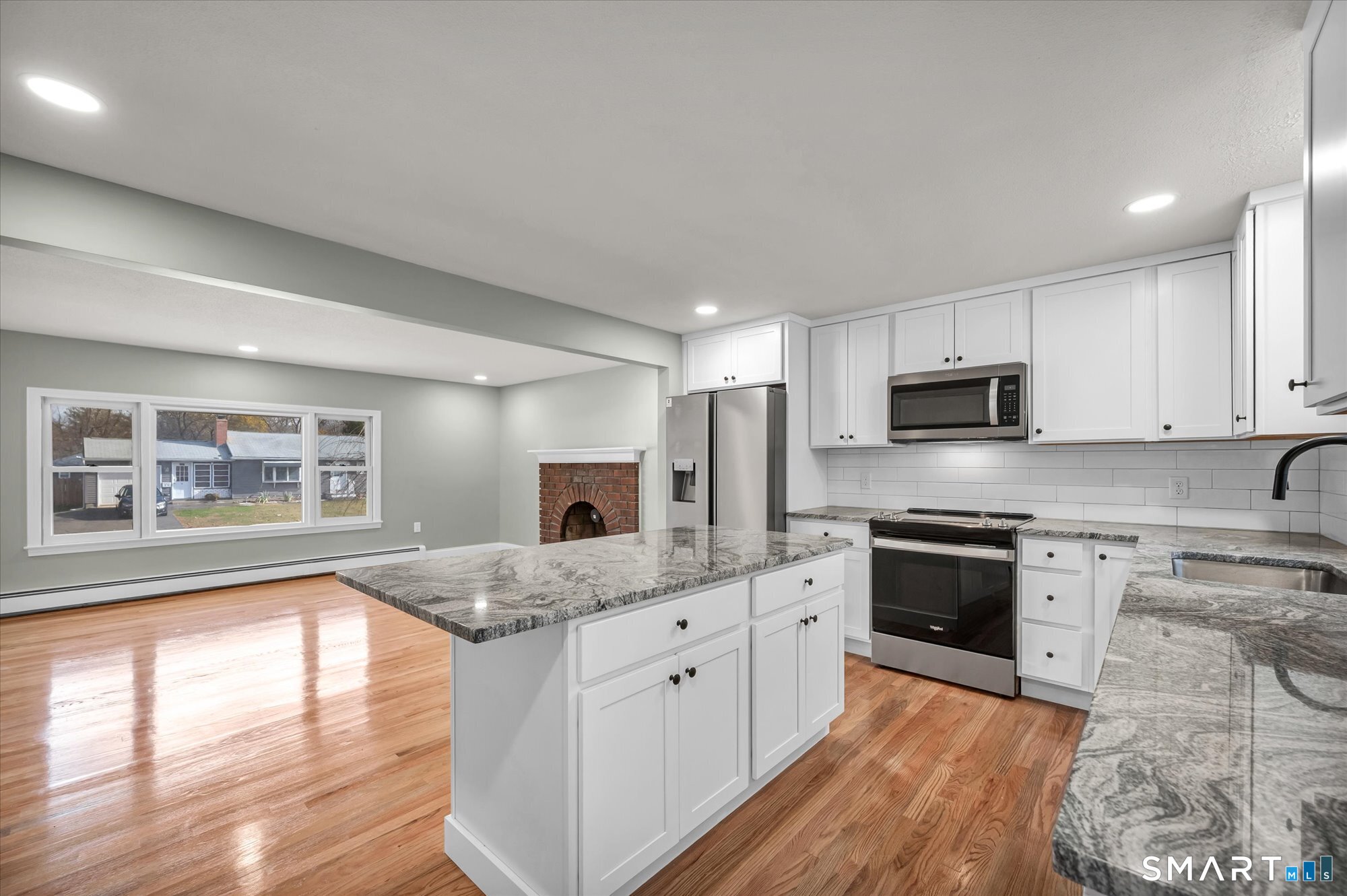 84 Raffia Road Enfield CT 06082