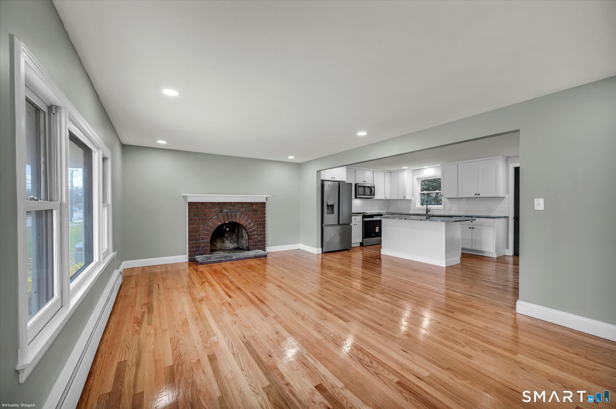 84 Raffia Road Enfield CT 06082