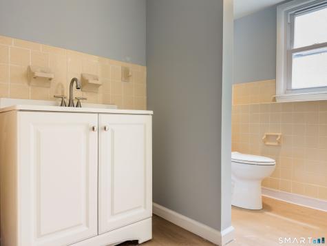 17 Fieldstone Road Waterbury CT 06704