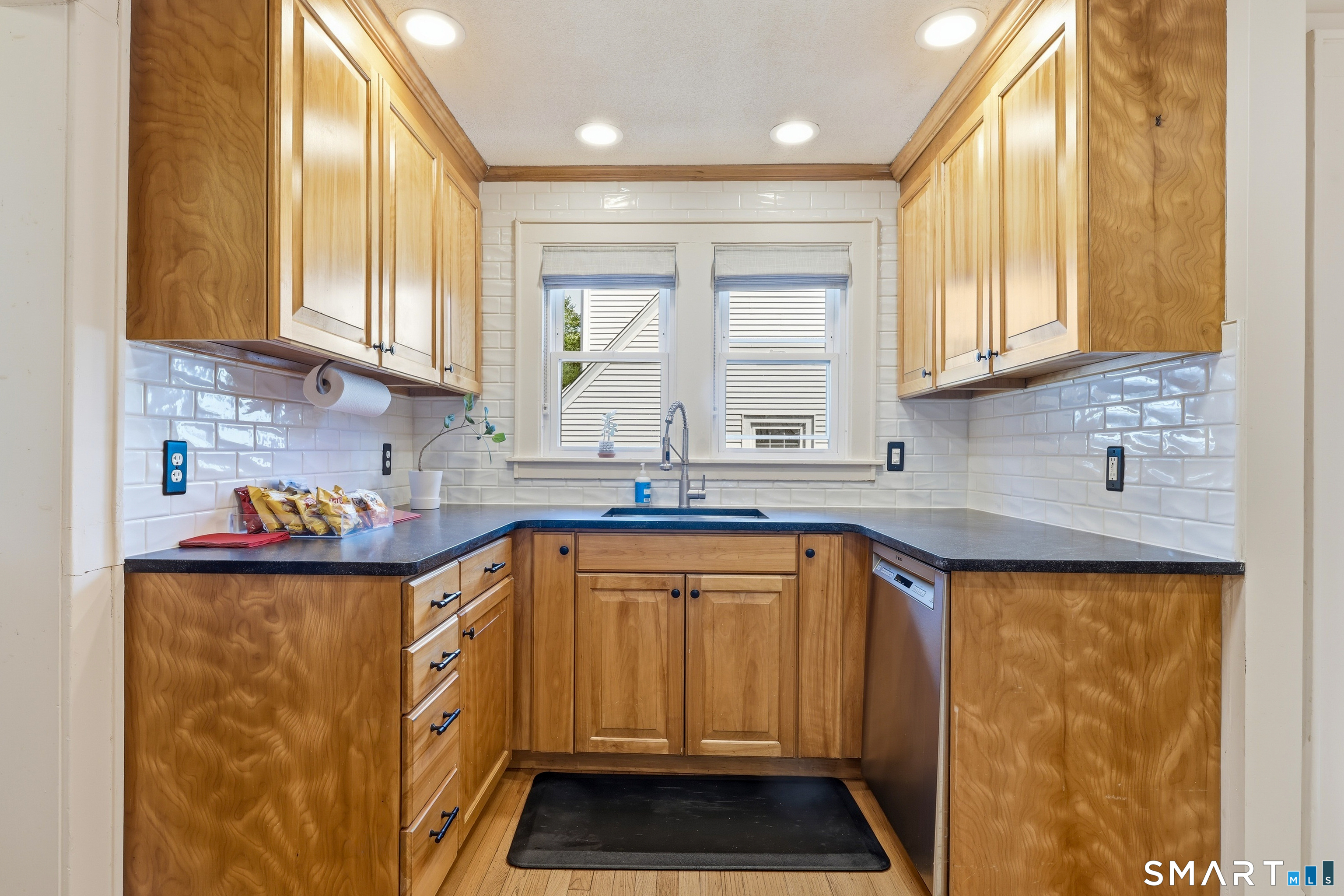 85 Tanner Street Manchester CT 06042