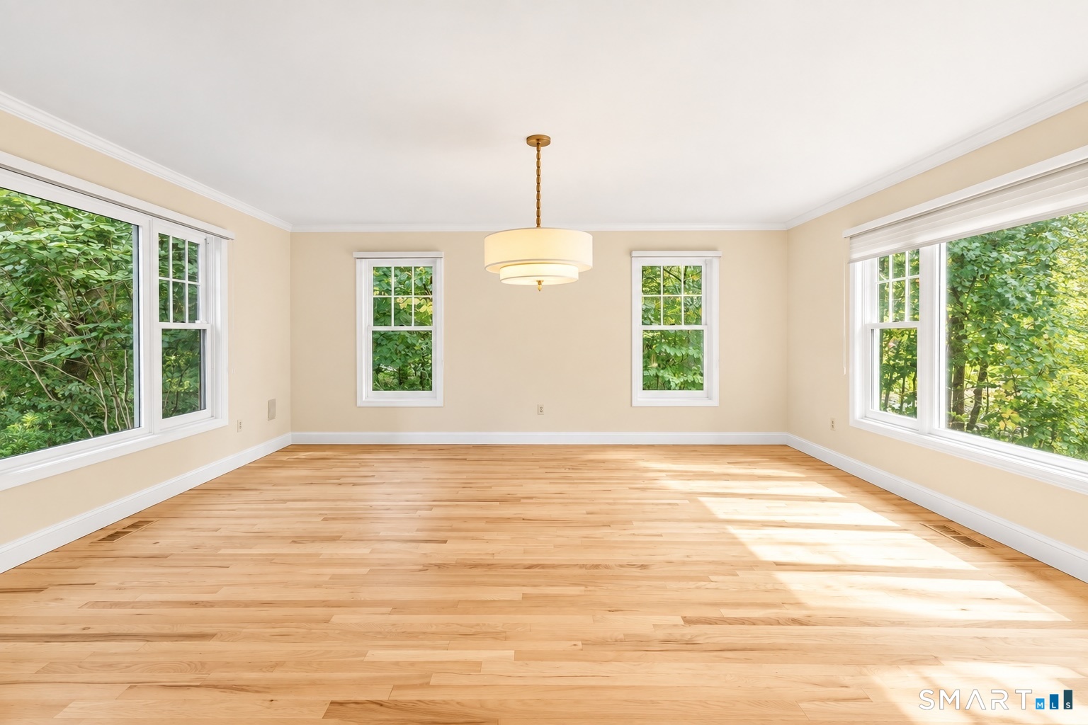 3 Crescent Lane Trumbull CT 06611