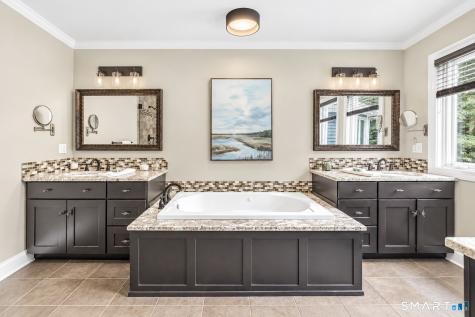 3 Crescent Lane Trumbull CT 06611