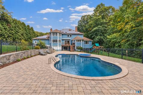 3 Crescent Lane Trumbull CT 06611