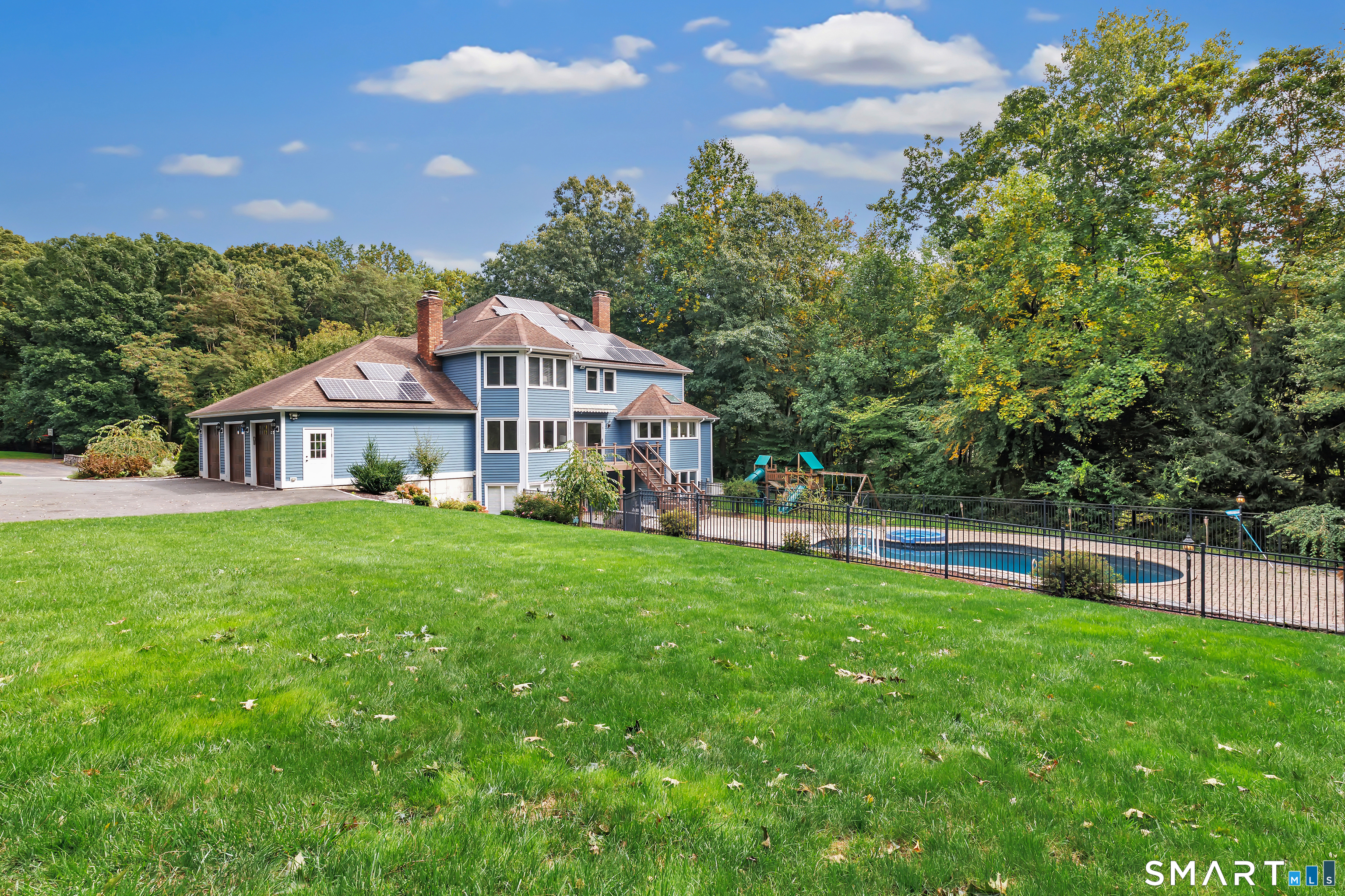 3 Crescent Lane Trumbull CT 06611