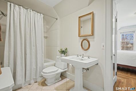 131 Paulney Road Cheshire CT 06410