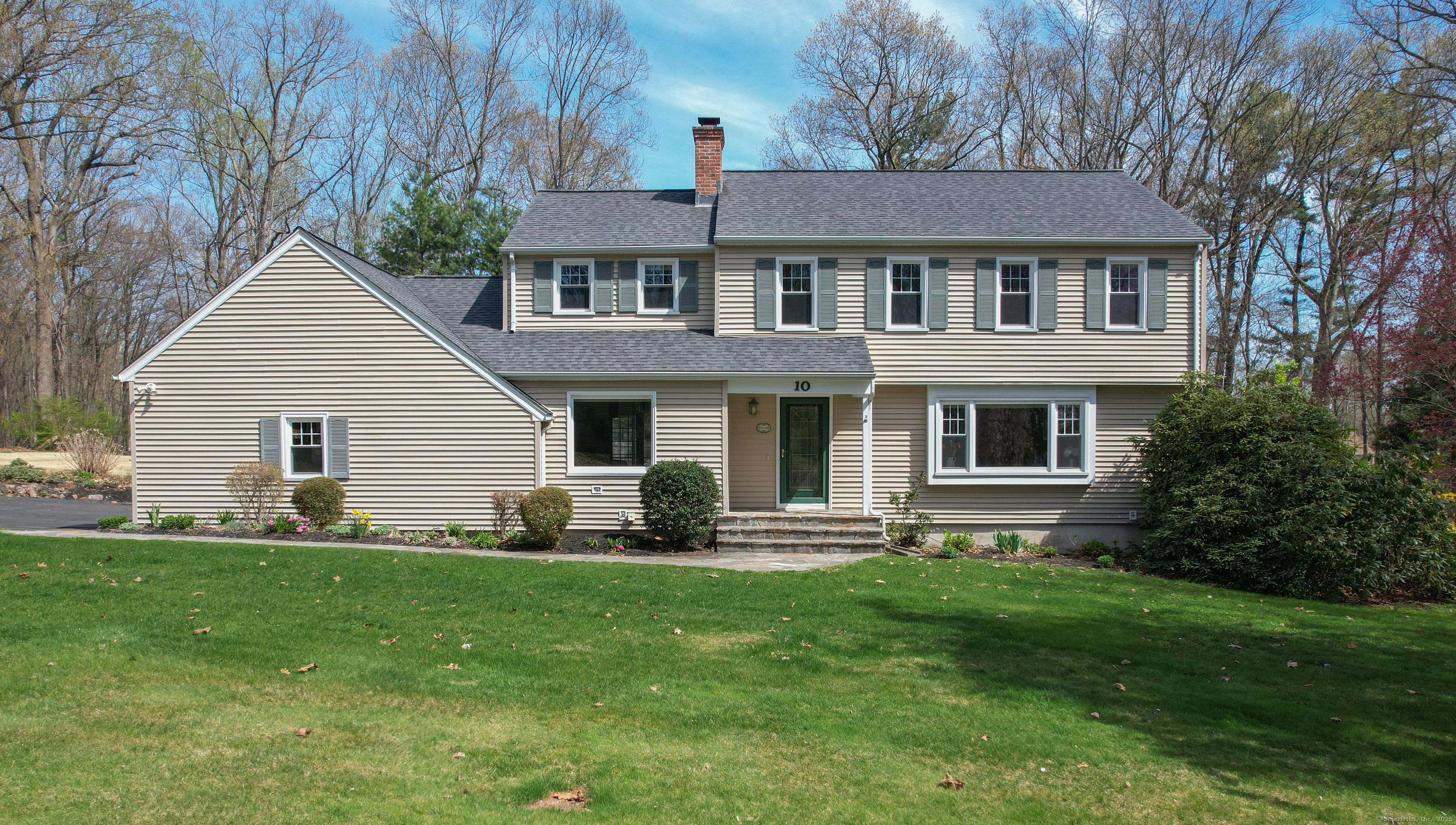 10 Arrowleaf Court Cheshire CT 06410