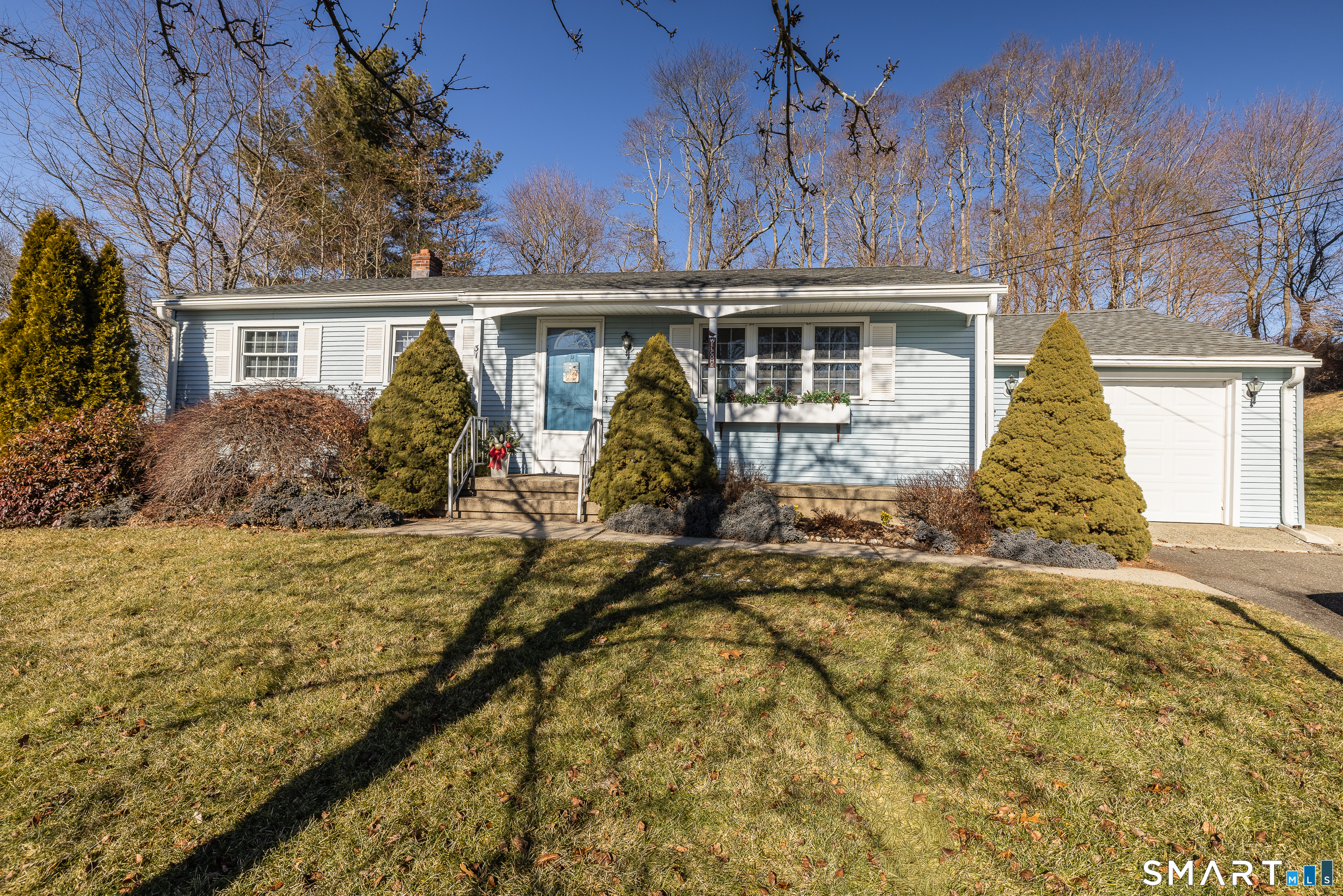 31 Plaskon Drive Shelton CT 06484