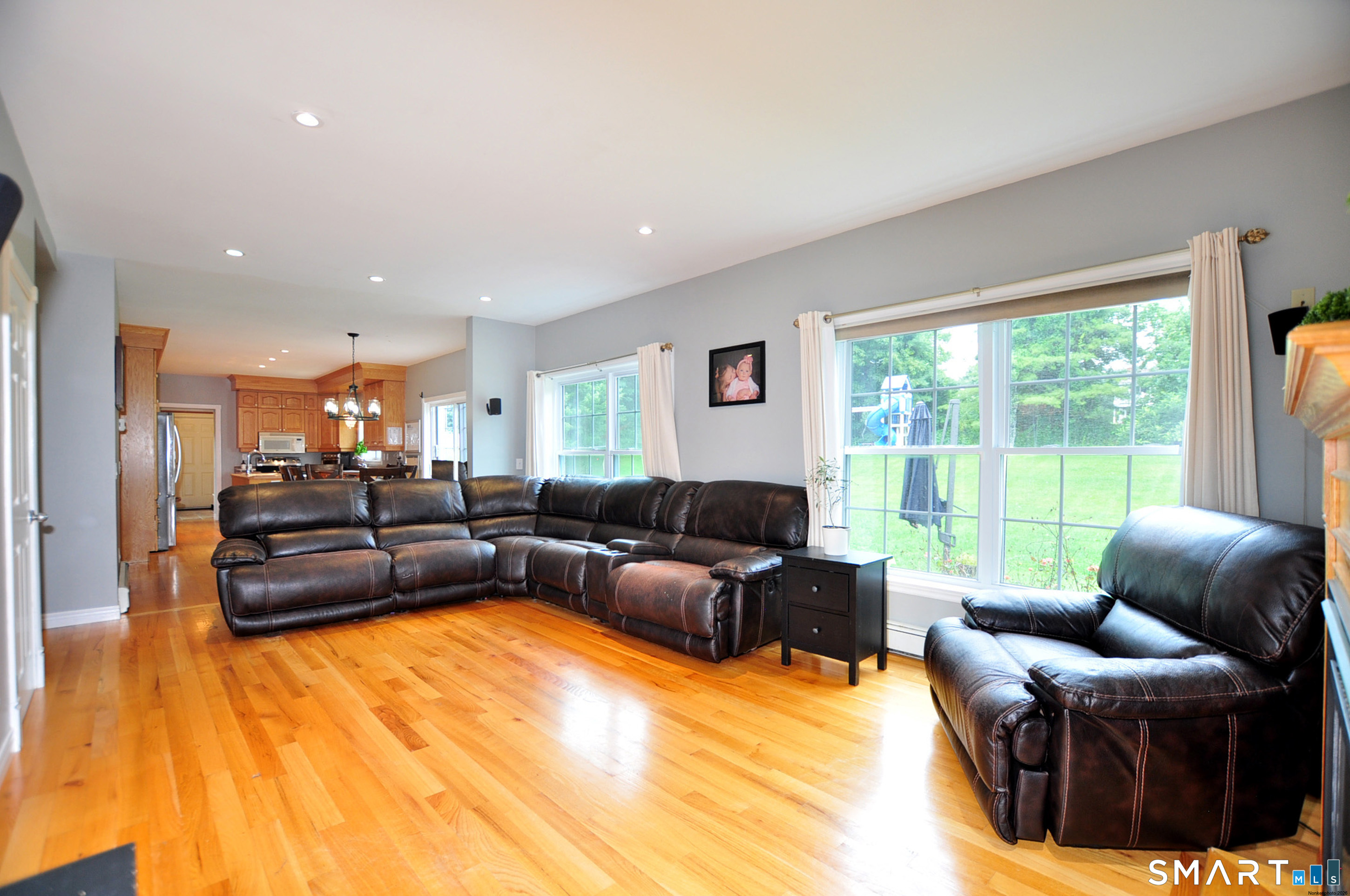 34 Chippenwood Lane Bristol CT 06010