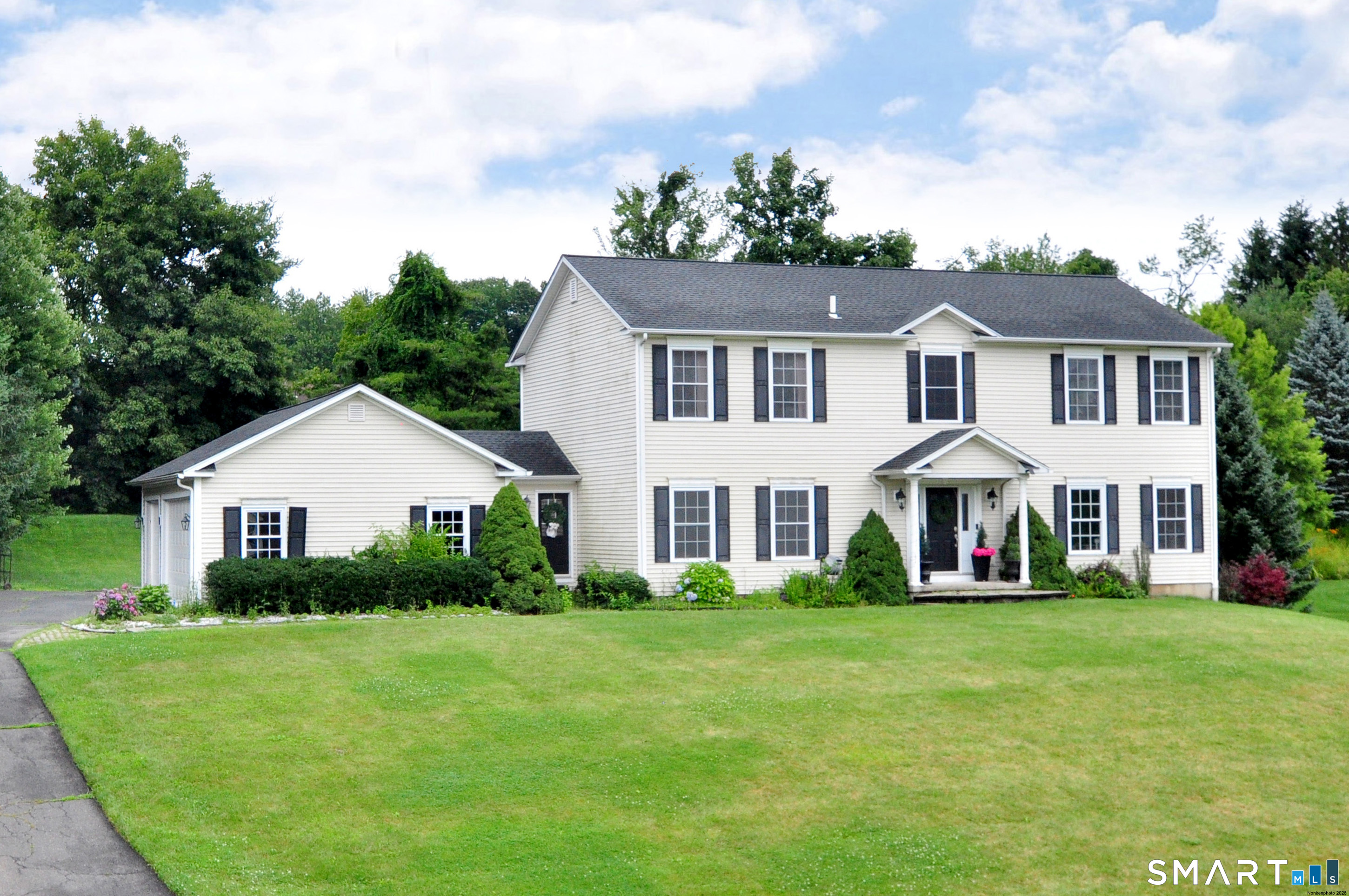 34 Chippenwood Lane Bristol CT 06010