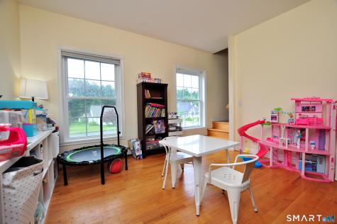 34 Chippenwood Lane Bristol CT 06010