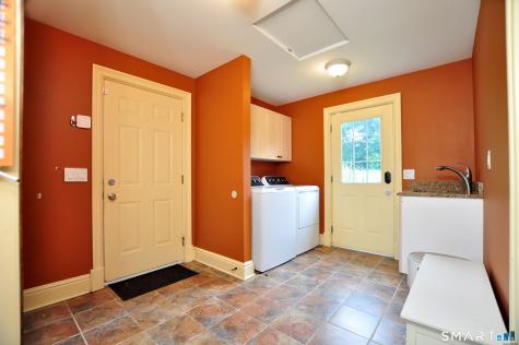 34 Chippenwood Lane Bristol CT 06010