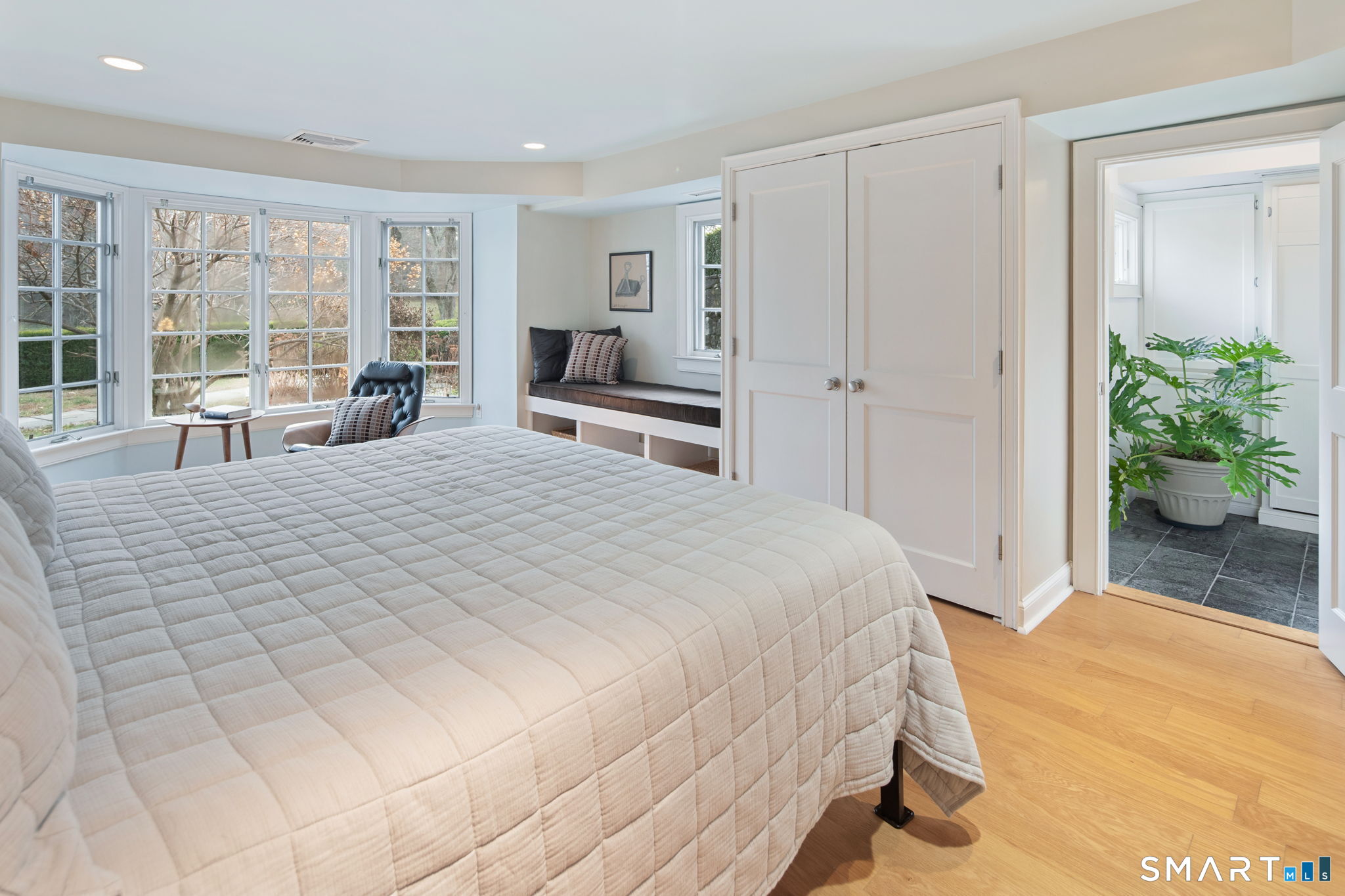 135 Comstock Hill Road New Canaan CT 06840