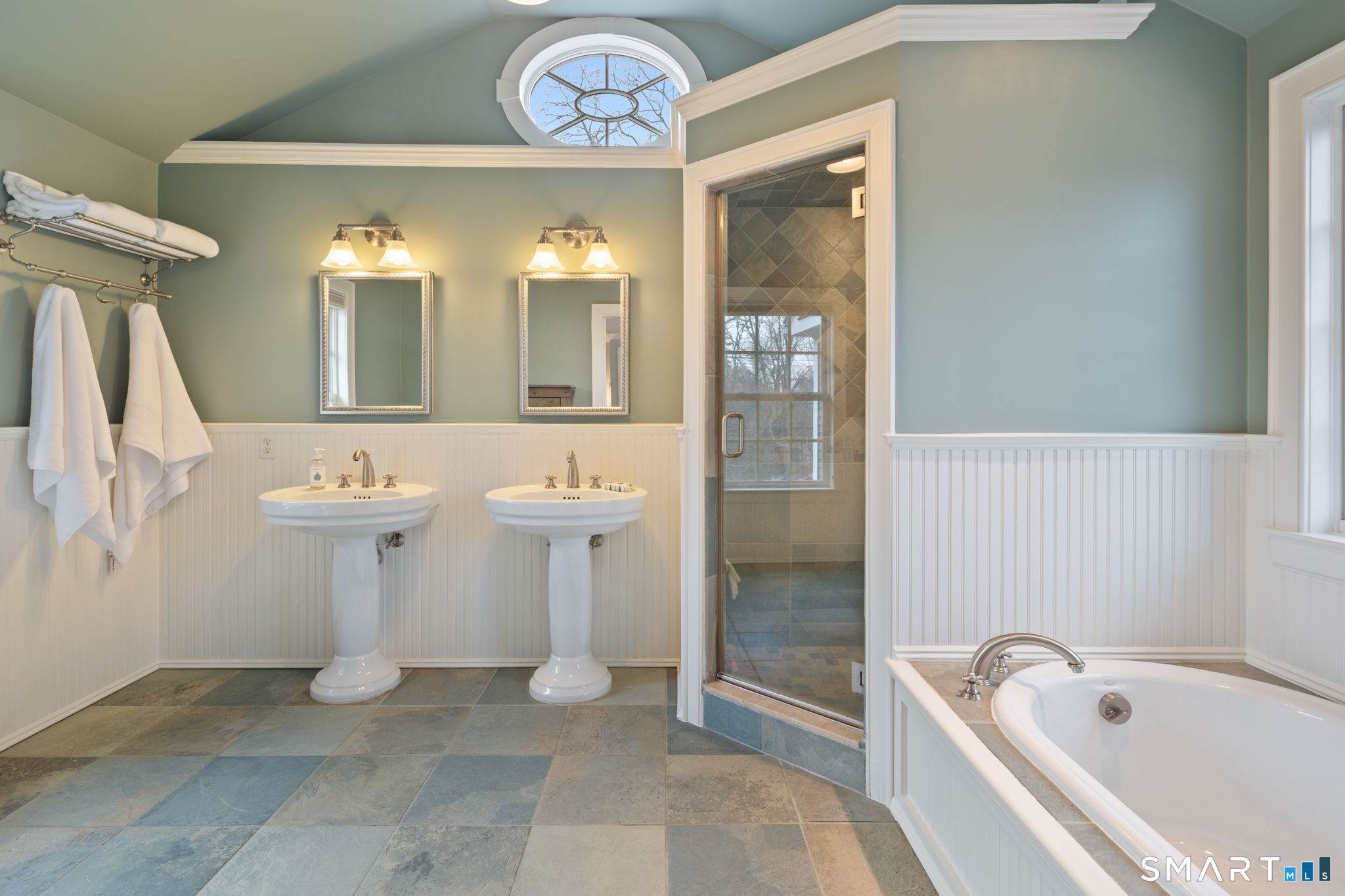 135 Comstock Hill Road New Canaan CT 06840