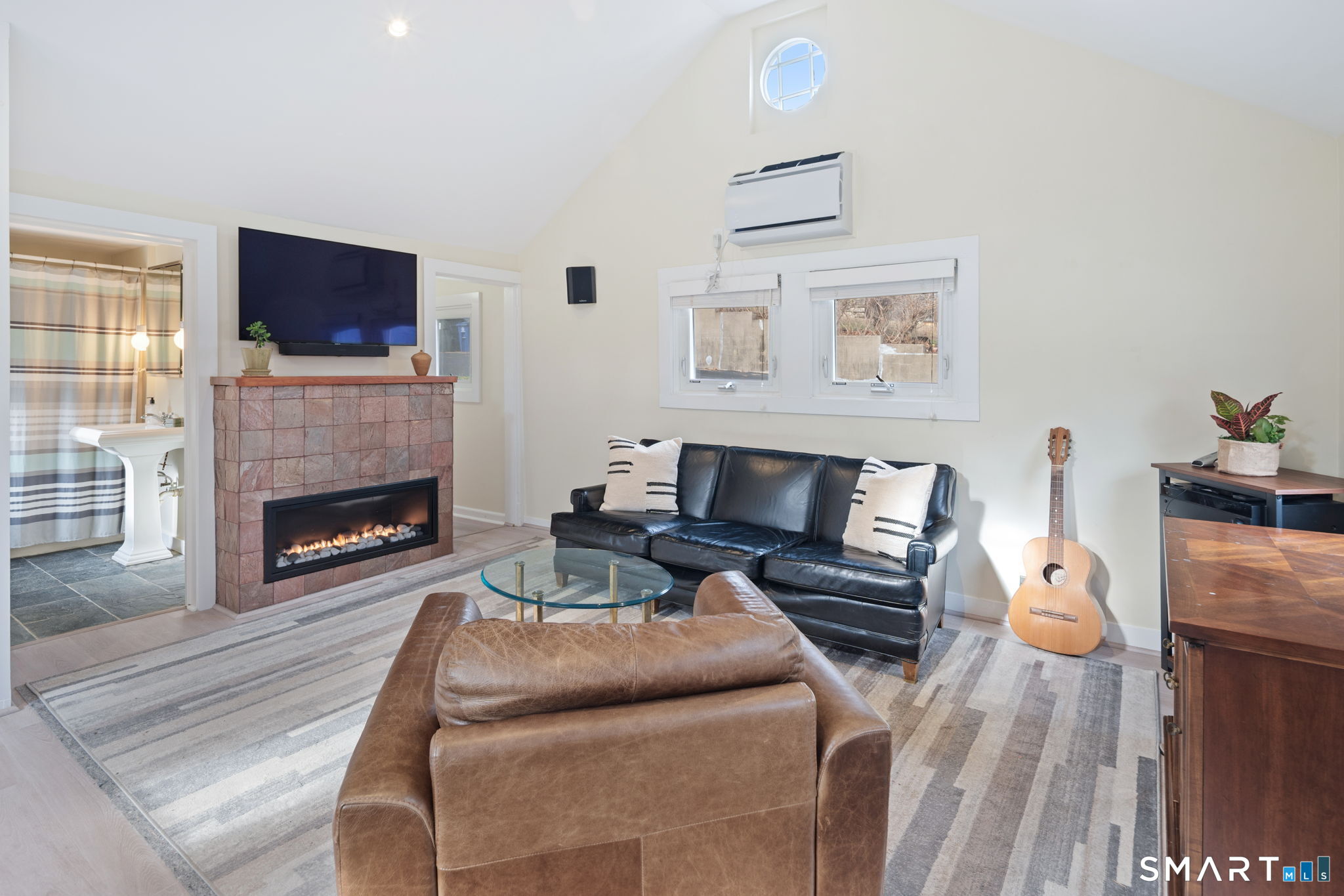 135 Comstock Hill Road New Canaan CT 06840