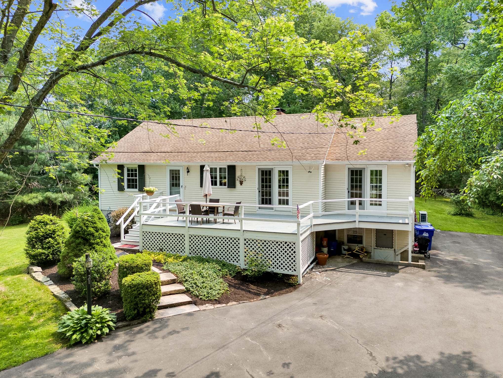 21 Quarry Road Branford CT 06405